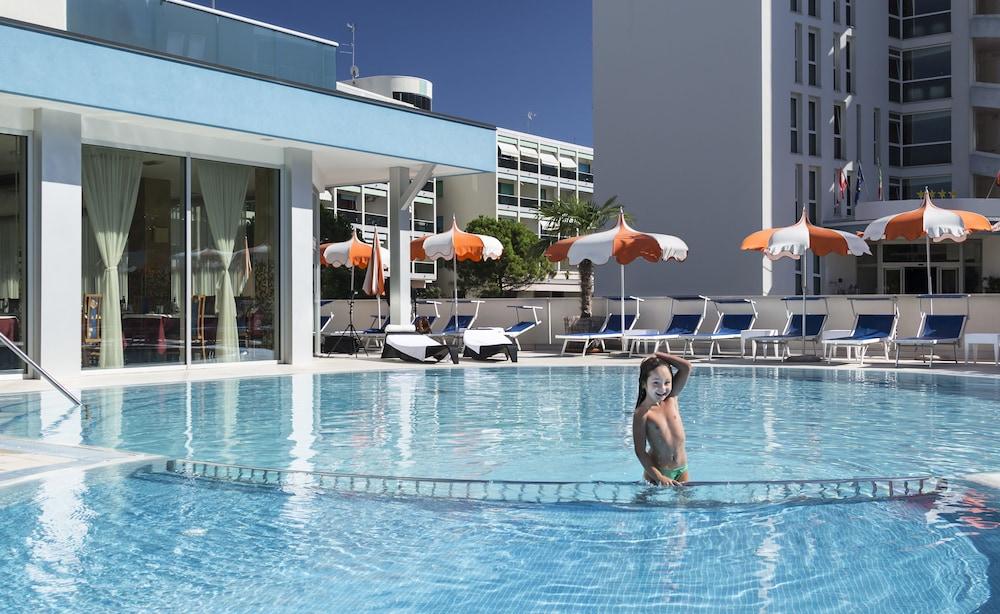 Hotel Parigi Bibione Buitenkant foto