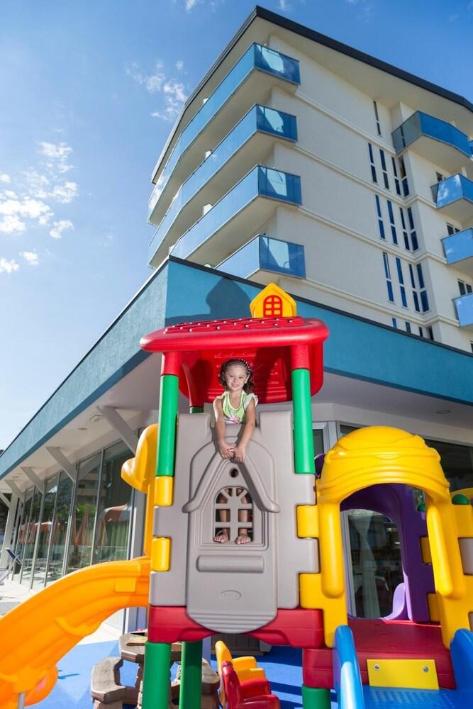 Hotel Parigi Bibione Buitenkant foto