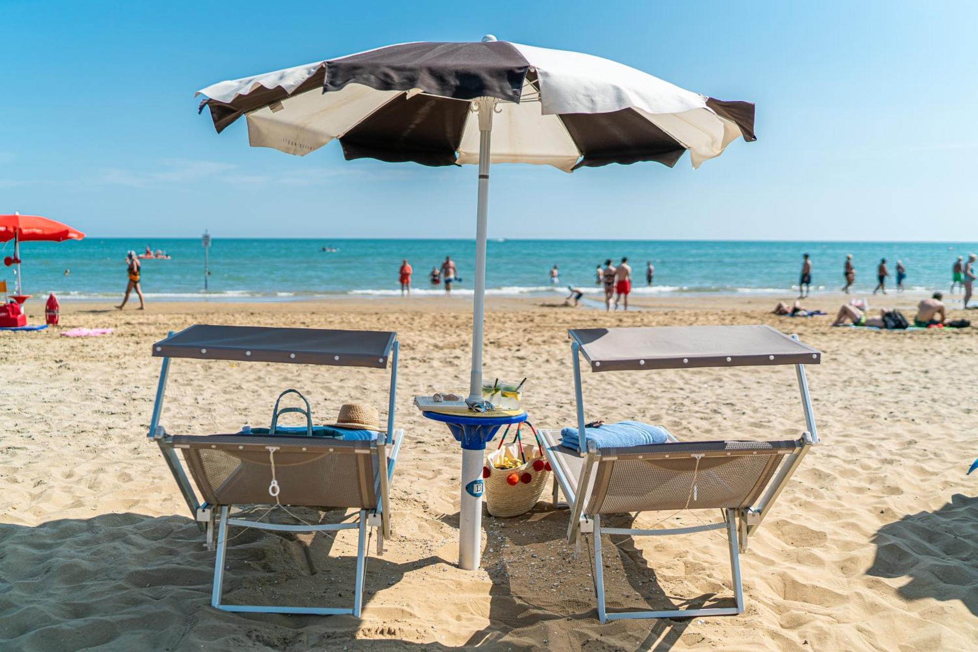 Hotel Parigi Bibione Buitenkant foto