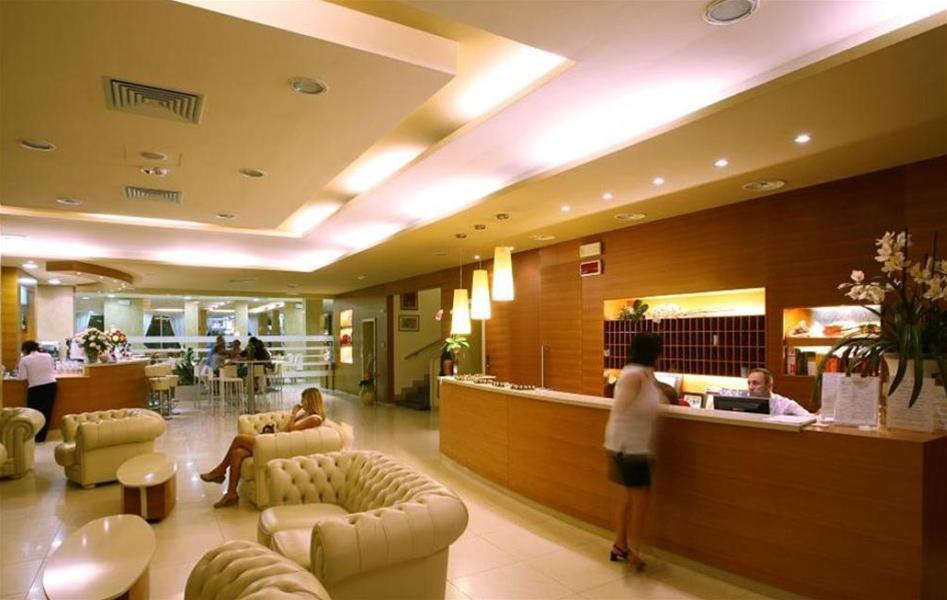Hotel Parigi Bibione Buitenkant foto