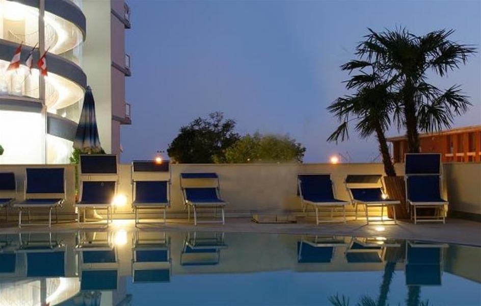 Hotel Parigi Bibione Buitenkant foto